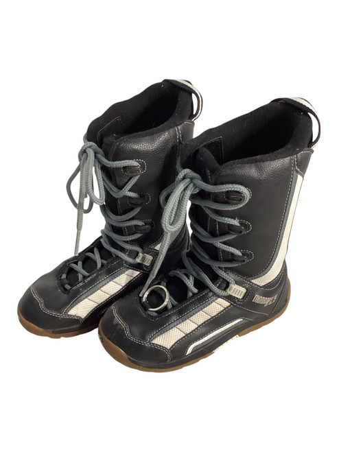 Vist Large View of Product Image Which is Used Morrow SLICK Boys Snowboard Boots Black Junior 03