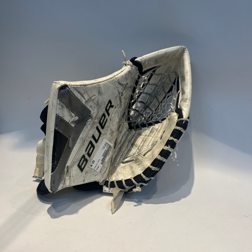 Vist Large View of Product Image Which is Used Bauer SUPREME Inter Goalie Blocker White