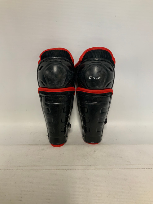 Vist Large View of Product Image Which is Used CCM JETSPEED EDGE Youth Shin Guards Black 8" 11823-S000028570