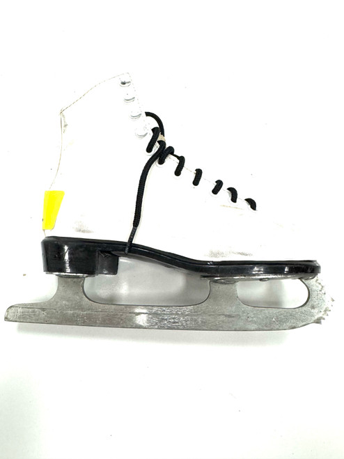 Vist Large View of Product Image Which is Used LANGE Girls Figure Skate White Junior 02