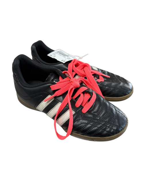 Vist Large View of Product Image Which is Used Adidas Soccer Indoor Shoes Black Junior 03