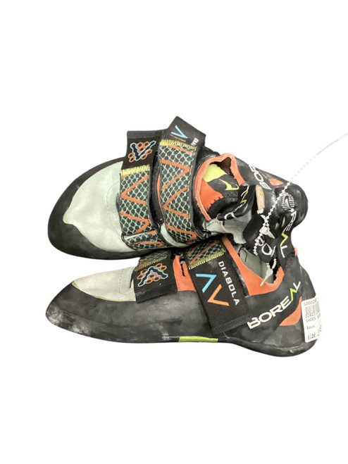 Vist Large View of Product Image Which is Used Climbing Shoes Junior 04.5