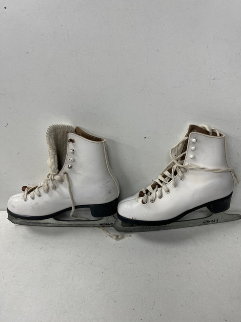 Vist Large View of Product Image Which is Used DOMINION CANADA WomensFigure Skate White Senior 5