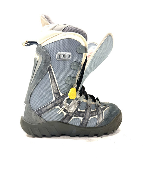 Vist Large View of Product Image Which is Used Burton MOTO Boys Snowboard Boots Royal Blue Junior 06.5 11860-S000285452
