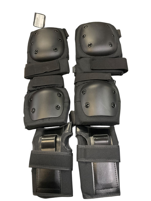 Vist Large View of Product Image Which is Used Skateboard Kneepads Black LG 11768-S000219956