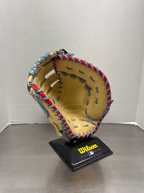 Vist Large View of Product Image Which is New WILSON A2000 1B MITT-12.5"