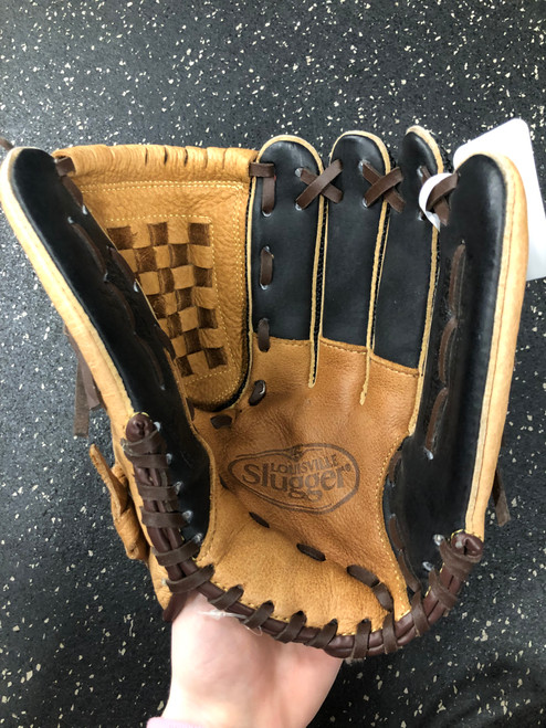 Vist Large View of Product Image Which is Used Louisville Slugger GN14-BN BB/SB Glove RH Throw Black 11" 11726-S000276229