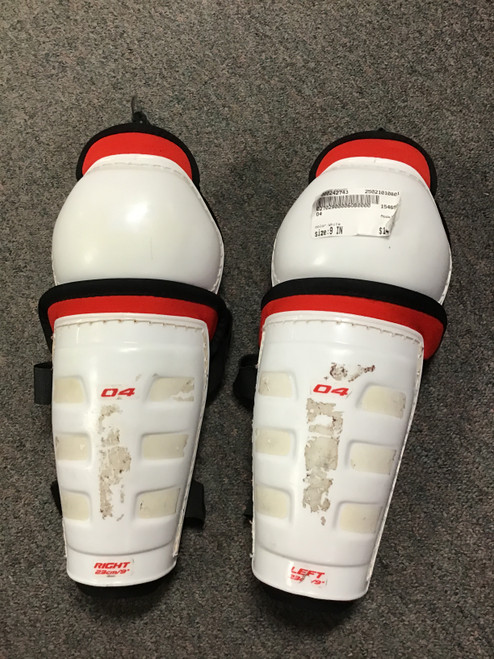 Vist Large View of Product Image Which is Used O4 Youth Shin Guards White 9" 10801-S000242743