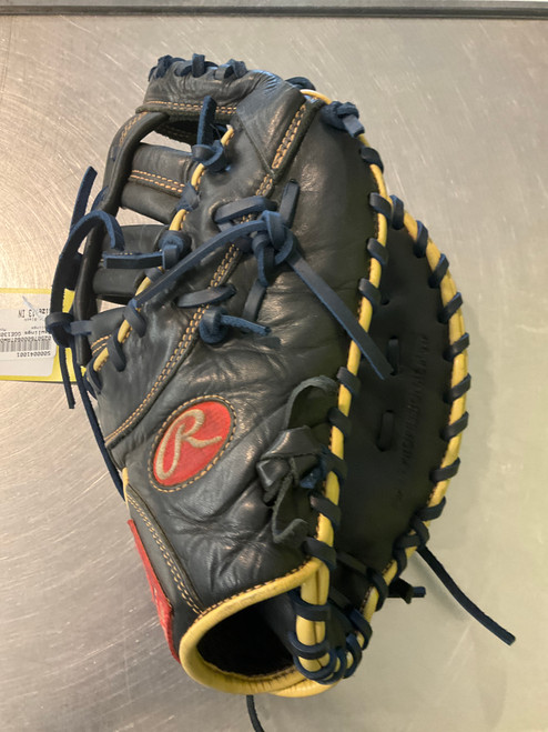 Vist Large View of Product Image Which is Used Rawlings GGE130SPBFB RH Throw Fastpitch Gloves Black 13" 11790-S000041001
