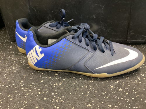 Vist Large View of Product Image Which is Used Nike Soccer Indoor Shoes Royal Blue Junior 04