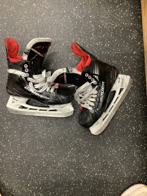 Used Bauer VAPOR X  VELOLCITY Intermediate Hockey Skate Intermediate 6.0 11162-S000423365 Vist Large View of Product Image Which is Used Bauer VAPOR X  VELOLCITY Intermediate Hockey Skate Intermediate 6.0