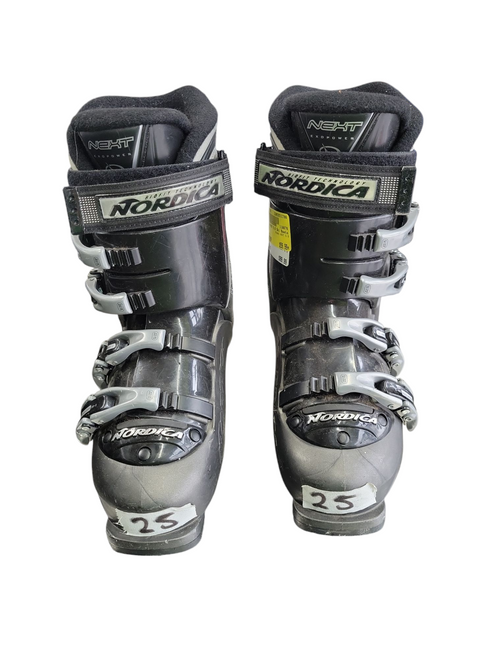 Vist Large View of Product Image Which is Used Tecnica ENTRYX 9 Mens DH Ski Boot Black 260 MP - M08 - W09