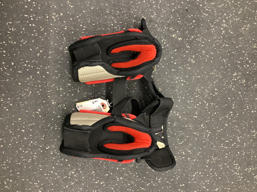 Used CCM U Youth Elbow Pads MD 11162-S000424352