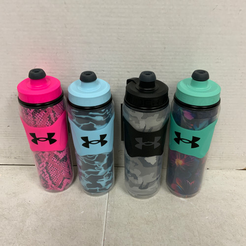 Vist Large View of Product Image Which is New UA 28OZ PLAYMAKER SQUEEZE INSULATED