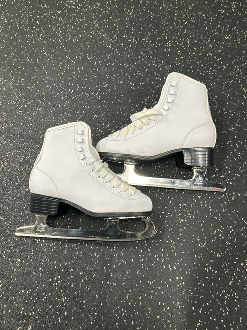 Vist Large View of Product Image Which is Used GOLD MEDAL Girls Figure Skate White Junior 03