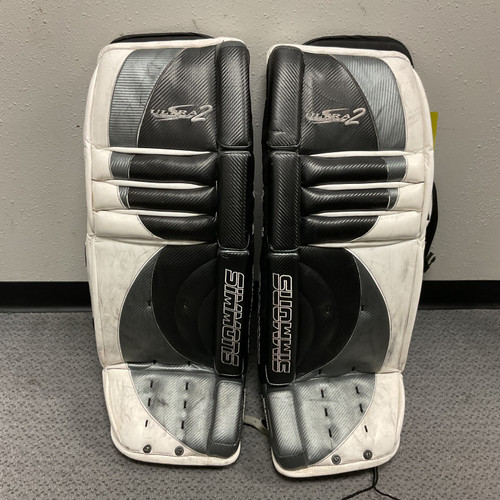 Used SIMMONS ULTRALIGHT 2 Goalie Leg Pads Senior Black And White 36" 11855-S000180966 Vist Large View of Product Image Which is Used SIMMONS ULTRALIGHT 2 Goalie Leg Pads Senior Black And White 36"