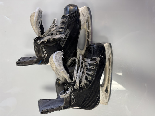 Vist Large View of Product Image Which is Used Bauer NEXUS 5000 Junior Hockey Skate Junior 02.5 11860-S000287270