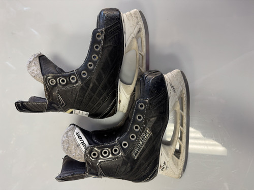 Vist Large View of Product Image Which is Used Bauer NEXUS 6000 Junior Hockey Skate Junior 01 11860-S000287269