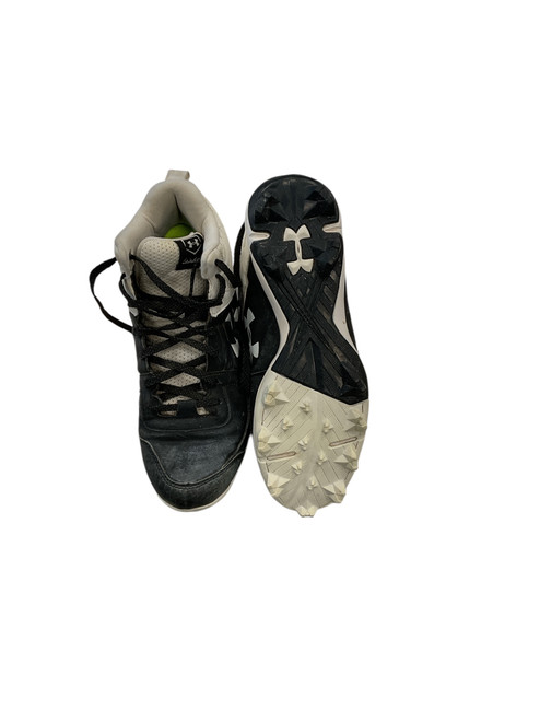 Used Under Armour LEAD OFF BB/SB Cleats Black Junior 04.5 11856-S000017295