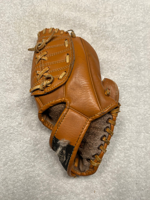 Vist Large View of Product Image Which is Used All-Star N-32 Baseball Glove RH Throw Copper 10"