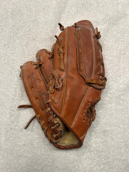 Vist Large View of Product Image Which is Used Spalding 42-252 Tom Seaver Model Baseball Glove LH Throw Copper 12"