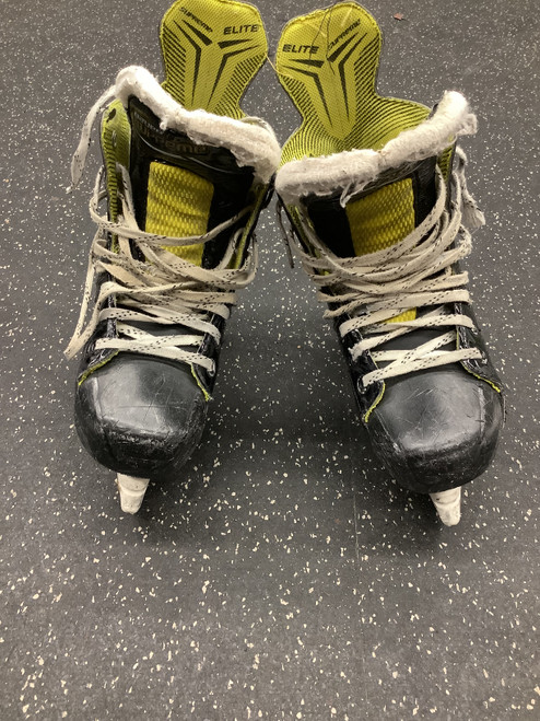 Used Bauer SUPREME ELITE Intermediate Hockey Skate Intermediate 4.0 11162-S000425175