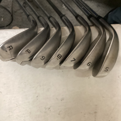 Vist Large View of Product Image Which is Used Nike SLINGSHOT DIFFERENT 8I Mens Iron Set RH 5I-GW/AW 11725-S000482817