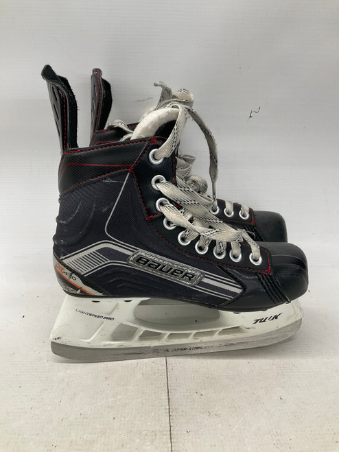 Vist Large View of Product Image Which is Used Bauer VAPOR X400 Junior Hockey Skate Junior 02 11836-S000023704