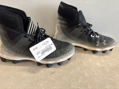 Used Under Armour Jr FB Cleats Black Junior 05.5 11858-S000073996