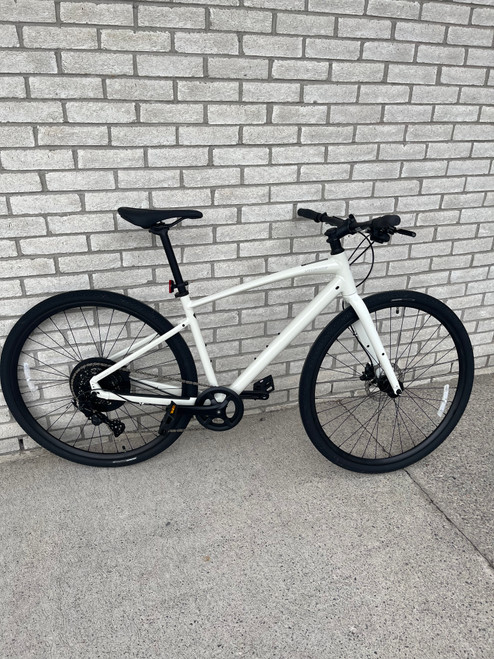 Vist Large View of Product Image Which is New SIRRUS X 2.0 LRG WHITE