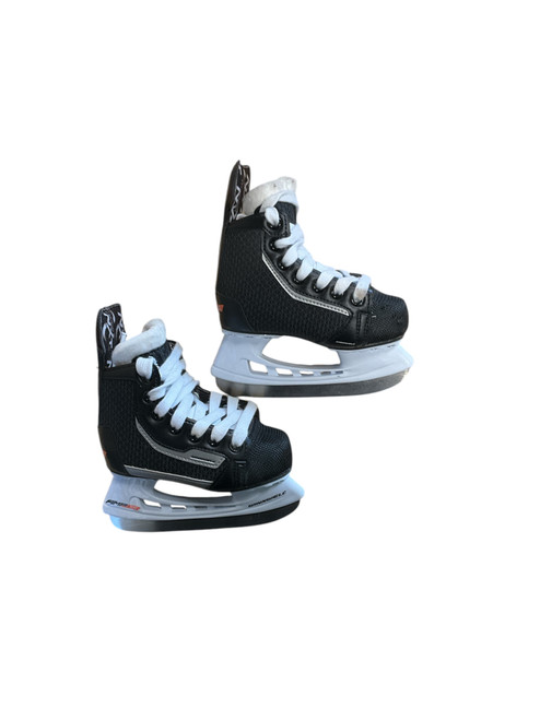 Used WinnWell AMP 300 Youth Hockey Skate Youth 08.0 11512-S000219643