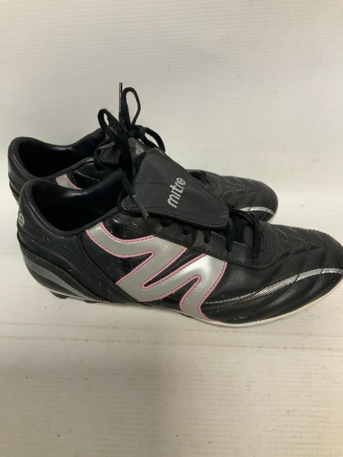 Vist Large View of Product Image Which is Used Mitre BLACK AND SILVER BB/SB Cleats Black Senior 6.5 11823-S000030103
