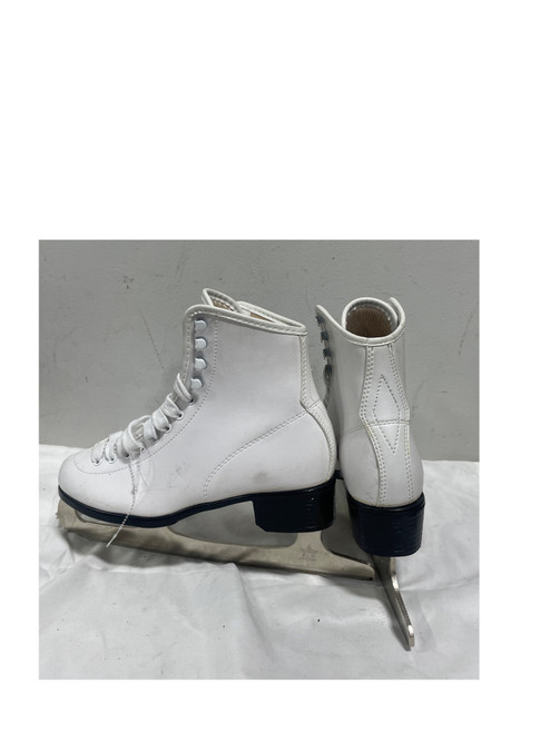 Vist Large View of Product Image Which is Used CCM SKATE WomensFigure Skate White Senior 7