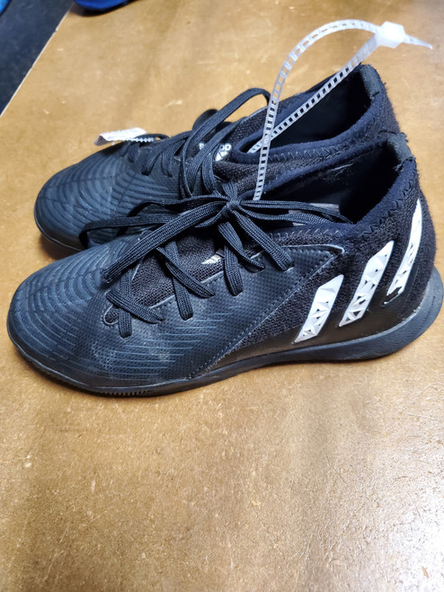 Vist Large View of Product Image Which is Used Adidas PREDATOR ID SZ 1.5 Soccer Indoor Shoes Black Junior 01.5