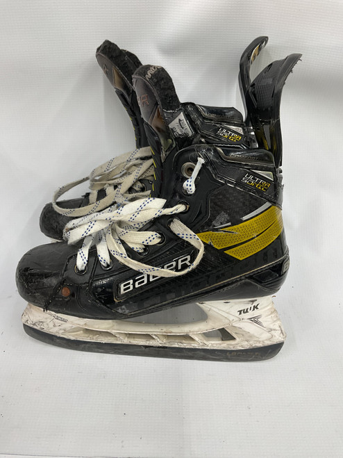 Vist Large View of Product Image Which is Used Bauer ULTRASONIC Senior Hockey Skate Senior 6.5 11871-S000010432