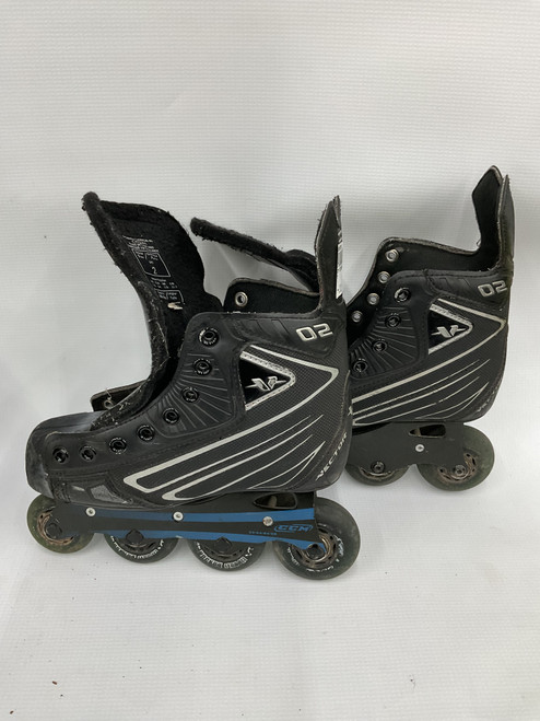 Used CCM VECTOR 02 Junior Hockey Skate Junior 02 11871-S000010736