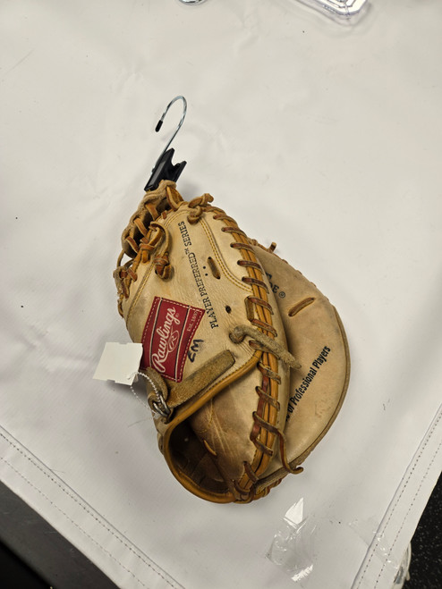 Vist Large View of Product Image Which is Used Rawlings CATCHER BB/SB Catchers RH Throw Brown 30"