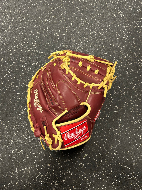 Vist Large View of Product Image Which is Used Rawlings SCM33SS BB/SB Catchers RH Throw Maroon 33" 11726-S000278732