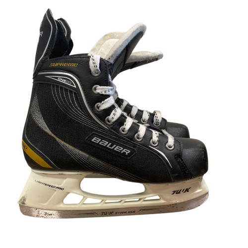 Vist Large View of Product Image Which is Used Bauer ONE20 SUPREME Intermediate Hockey Skate Intermediate 5.0