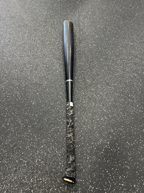 Vist Large View of Product Image Which is Used AXE YOUTH MAPLE COMPOSITE BB/SB Wood Bat 30"