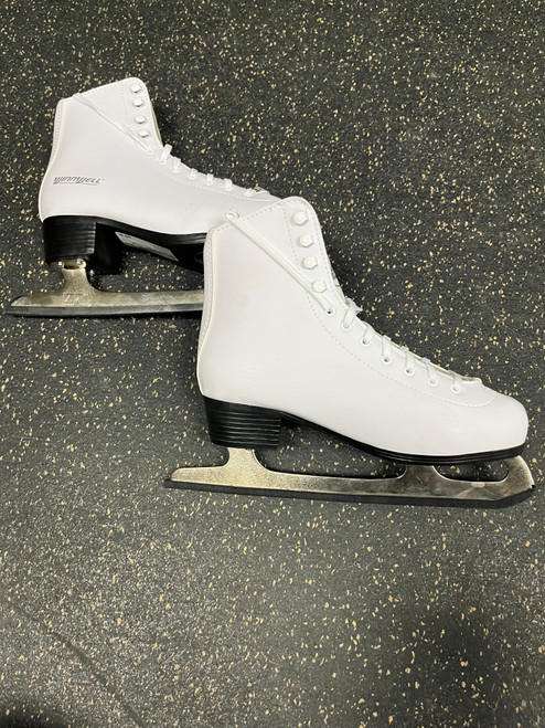 Vist Large View of Product Image Which is Used WinnWell FIGURE SKATES WomensFigure Skate White Senior 7