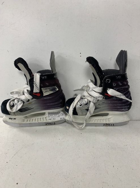 Vist Large View of Product Image Which is Used Bauer VAPOR VI Youth Hockey Skate Youth 10.0 11891-S000299953