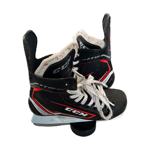 Vist Large View of Product Image Which is Used CCM JETSPEED FT 340 Junior Hockey Skate Junior 03 11820-S000039140