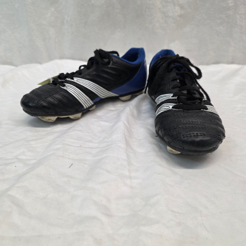 Vist Large View of Product Image Which is Used Umbro Soccer Cleats Black Junior 03