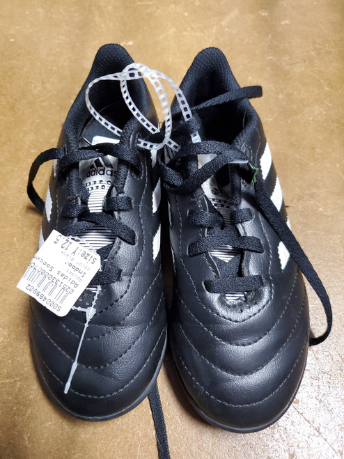 Vist Large View of Product Image Which is Used Adidas Soccer Indoor Shoes Black Youth 12.5