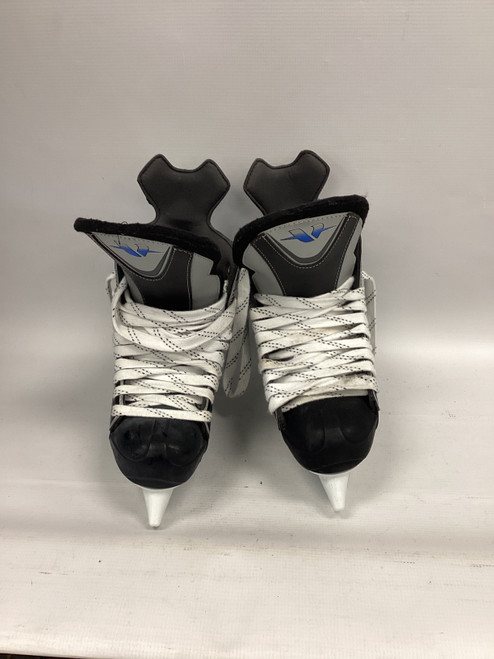 Vist Large View of Product Image Which is Used CCM VECTOR 05 Senior Hockey Skate Senior 7