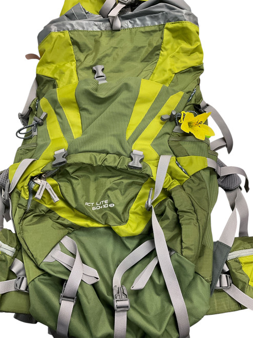 Used Deuter ACT LITE 60 +10 SL BACKPACK Internal Frame Backpack Green 10874-S000249900
