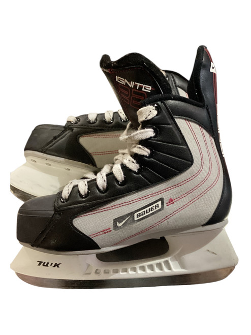 Vist Large View of Product Image Which is Used Bauer IGNITE 22 Junior Hockey Skate Junior 05
