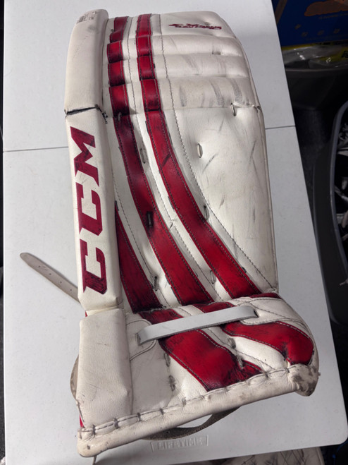 Vist Large View of Product Image Which is Used CCM EXTREME FLEX PRO Goalie Leg Pads Senior White 30"