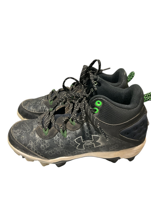 Vist Large View of Product Image Which is Used Under Armour Jr FB Cleats Black Junior 01.5 11834-S000034278